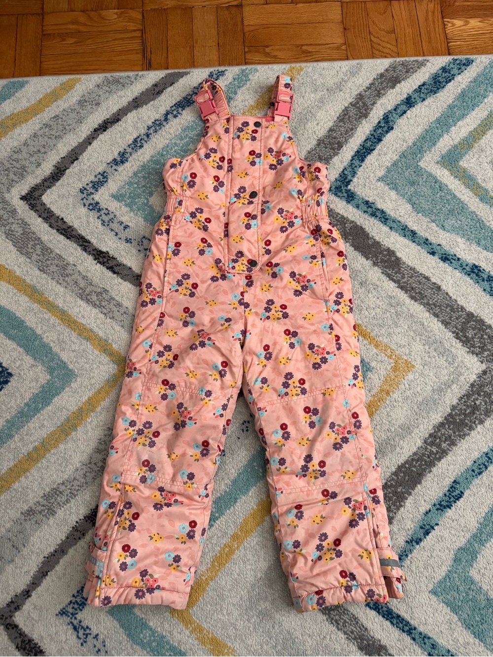 Hanna Andersson Snow bib light pink flowers 120 5-6Y